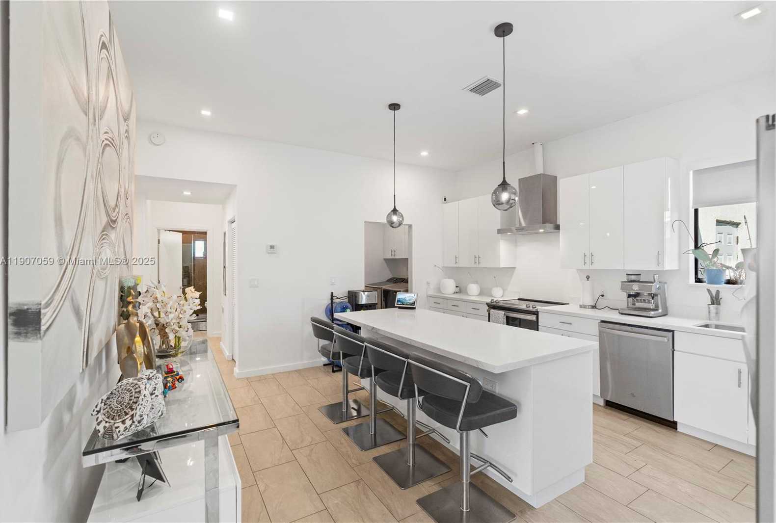 Small Image of 10925 SOUTH WEST 218TH TER, Miami Number 14