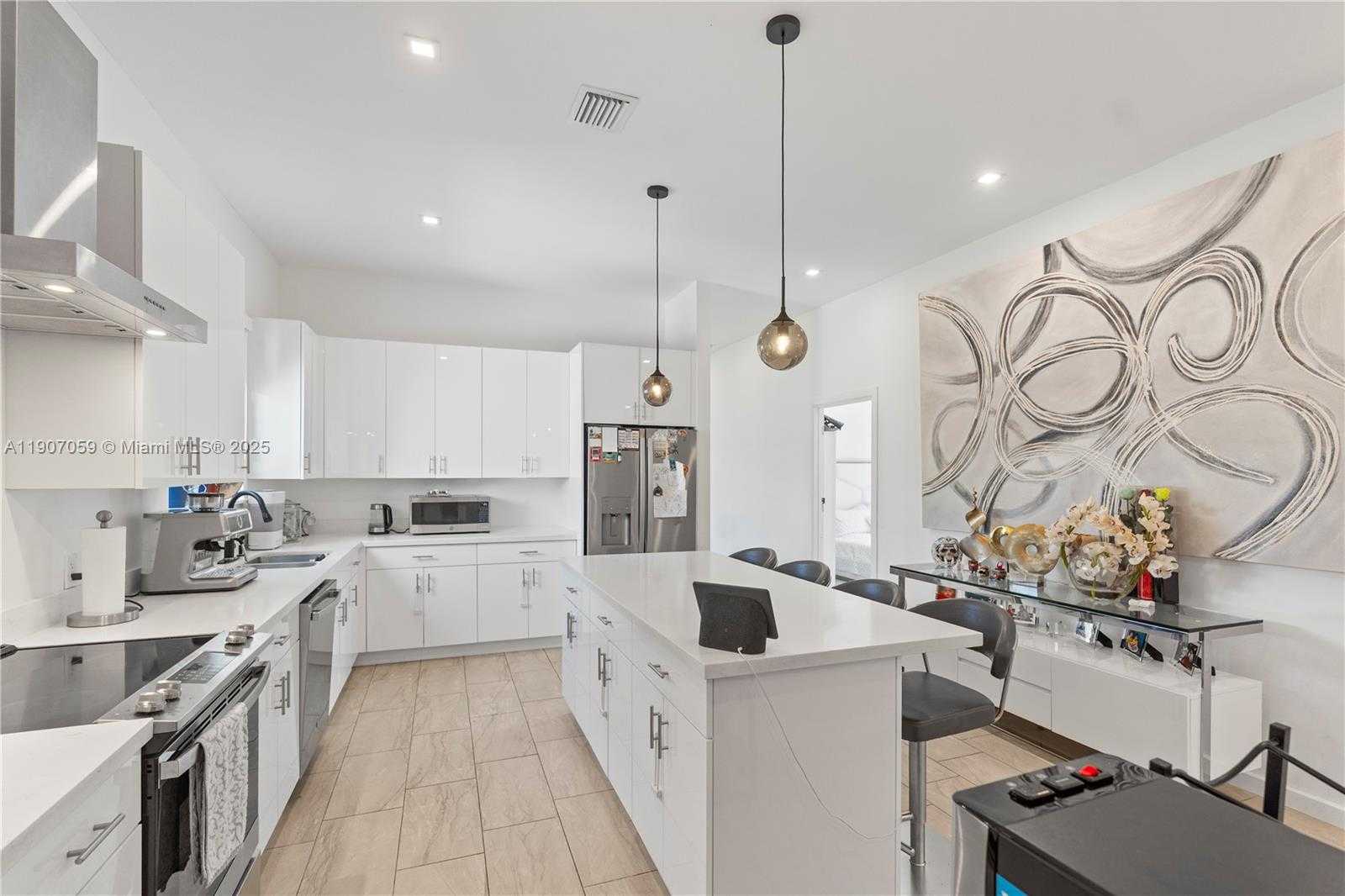 Small Image of 10925 SOUTH WEST 218TH TER, Miami Number 17