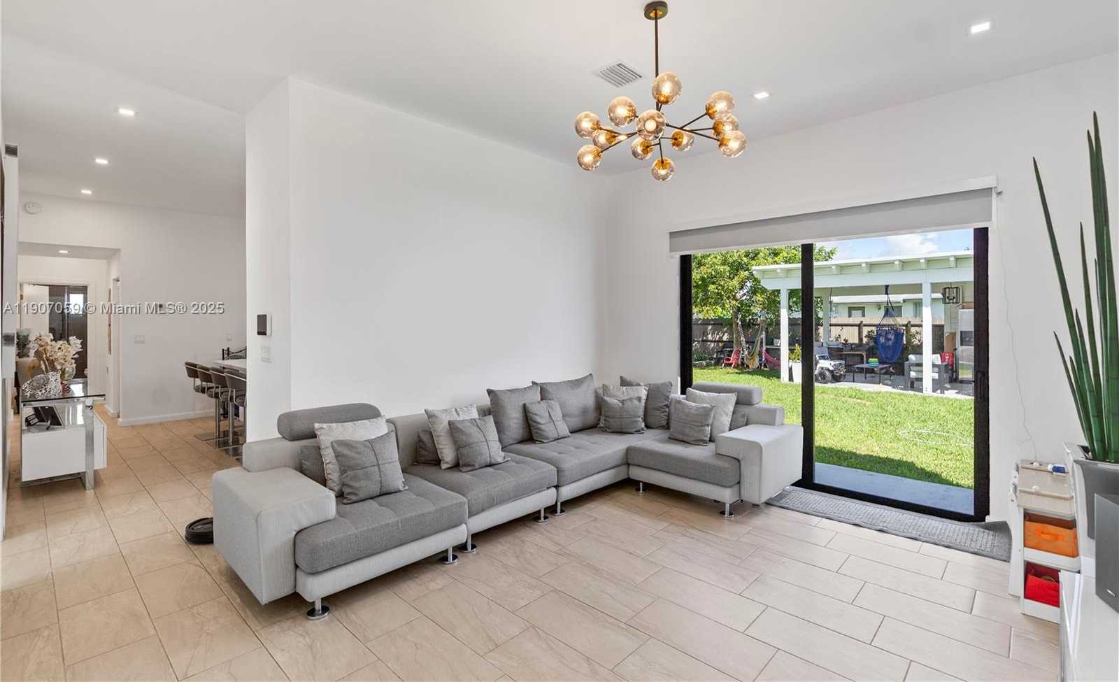 Small Image of 10925 SOUTH WEST 218TH TER, Miami Number 22