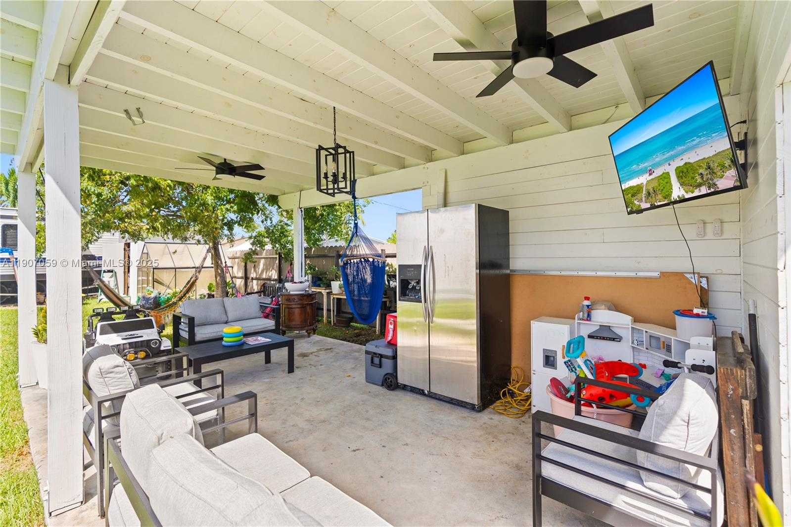 Small Image of 10925 SOUTH WEST 218TH TER, Miami Number 26