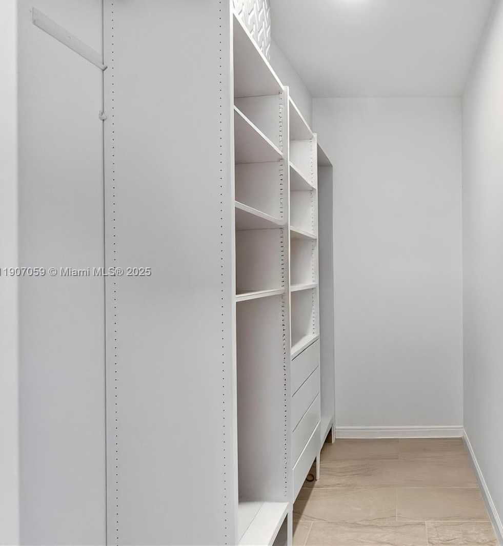 Small Image of 10925 SOUTH WEST 218TH TER, Miami Number 31