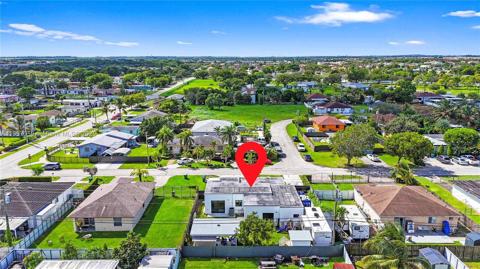 Small Image of 10925 SOUTH WEST 218TH TER, Miami Number 6