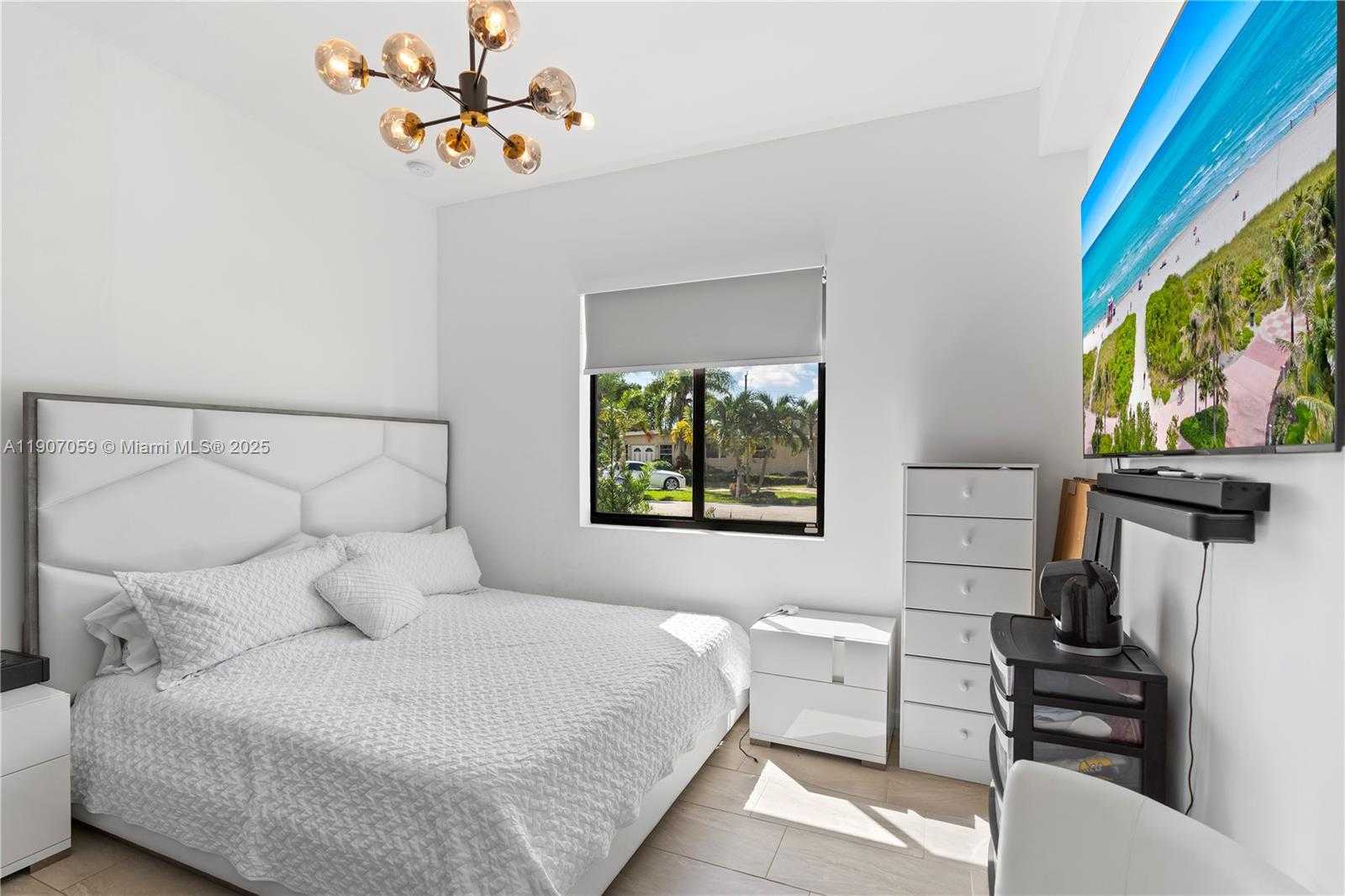 Small Image of 10925 SOUTH WEST 218TH TER, Miami Number 7