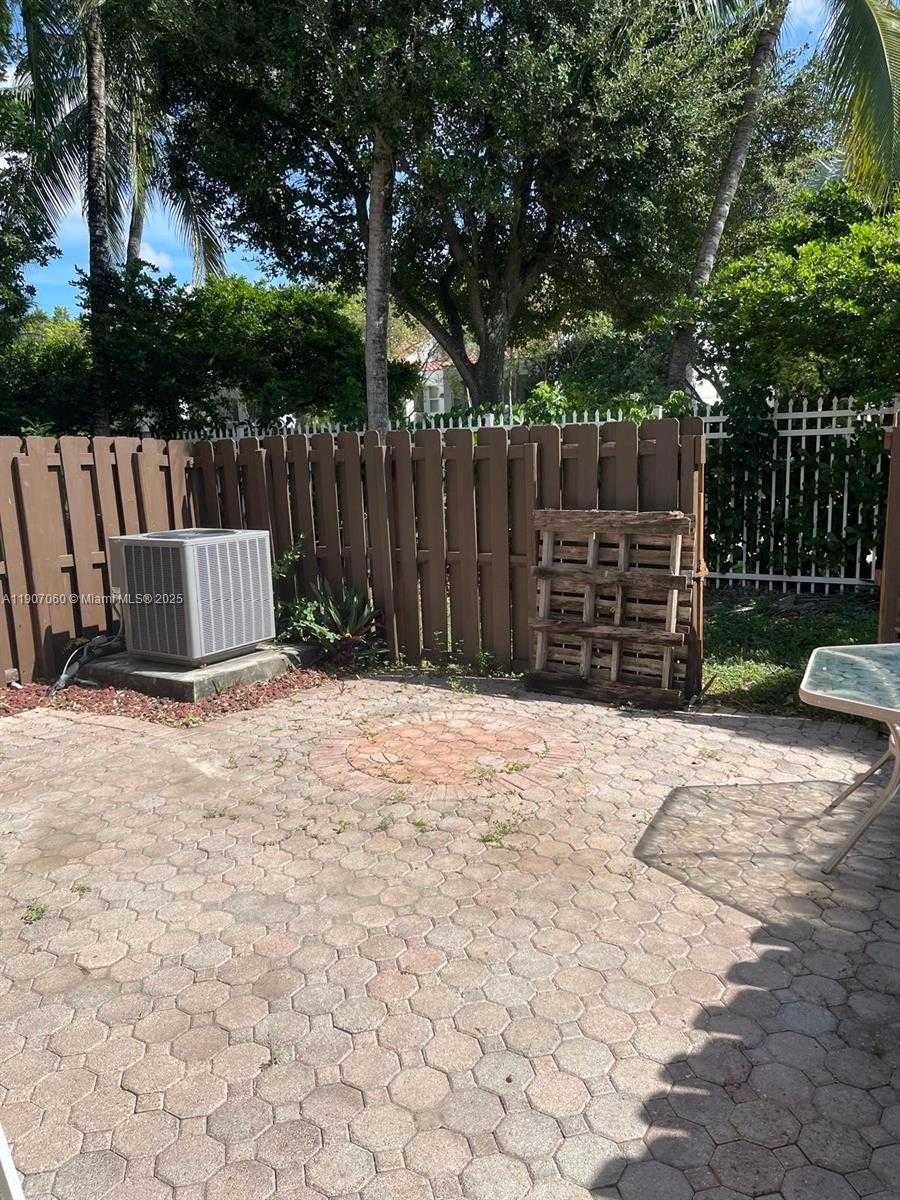 Small Image of 5641 NORTH WEST 112TH CT, Doral Number 17