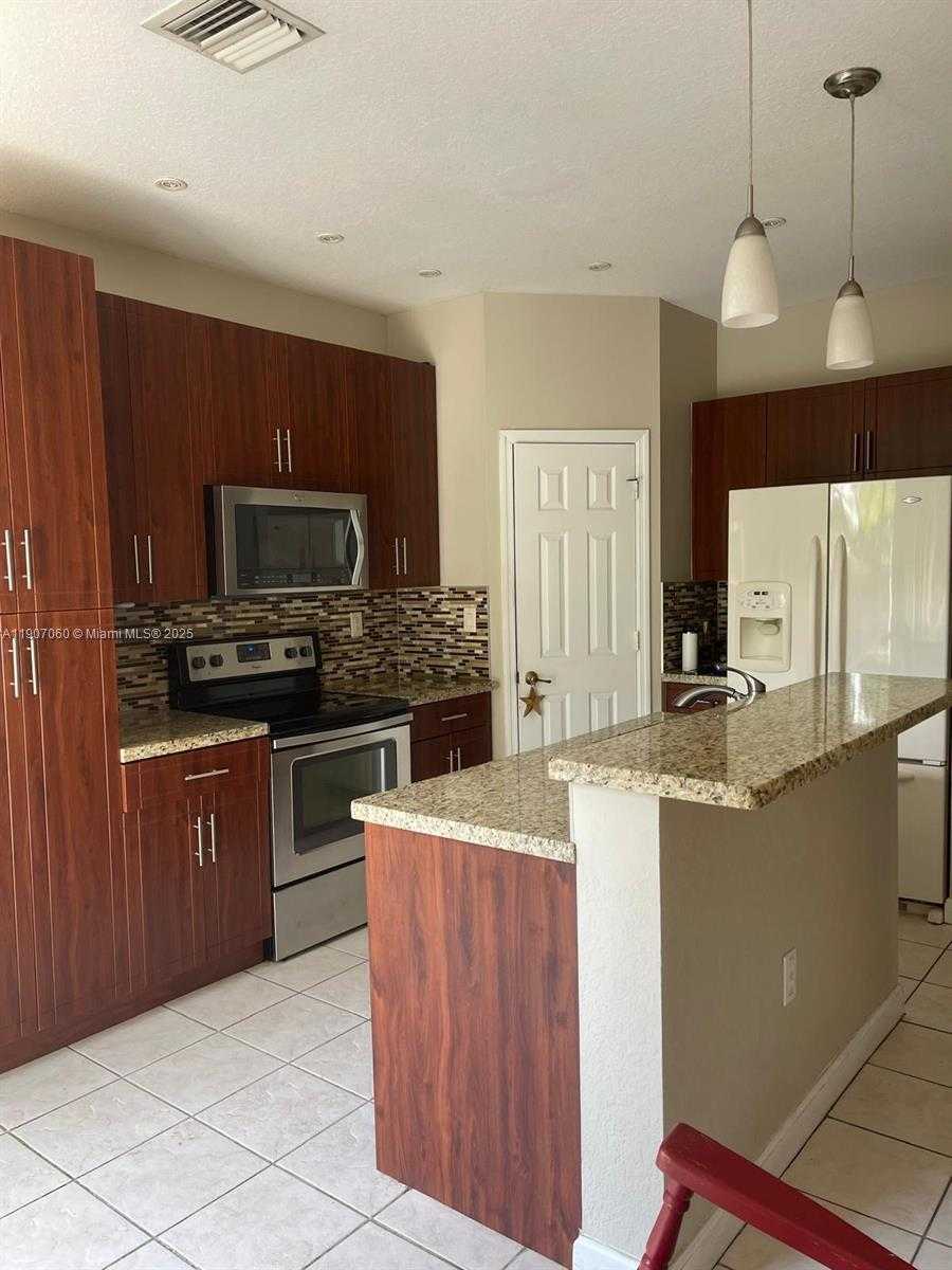 Small Image of 5641 NORTH WEST 112TH CT, Doral Number 5