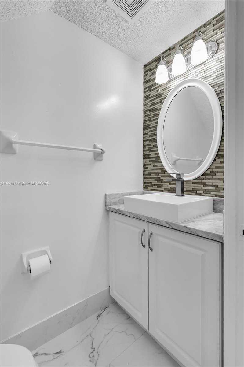 Small Image of 14308 SOUTH WEST 120TH CT #8-9, Miami Number 11