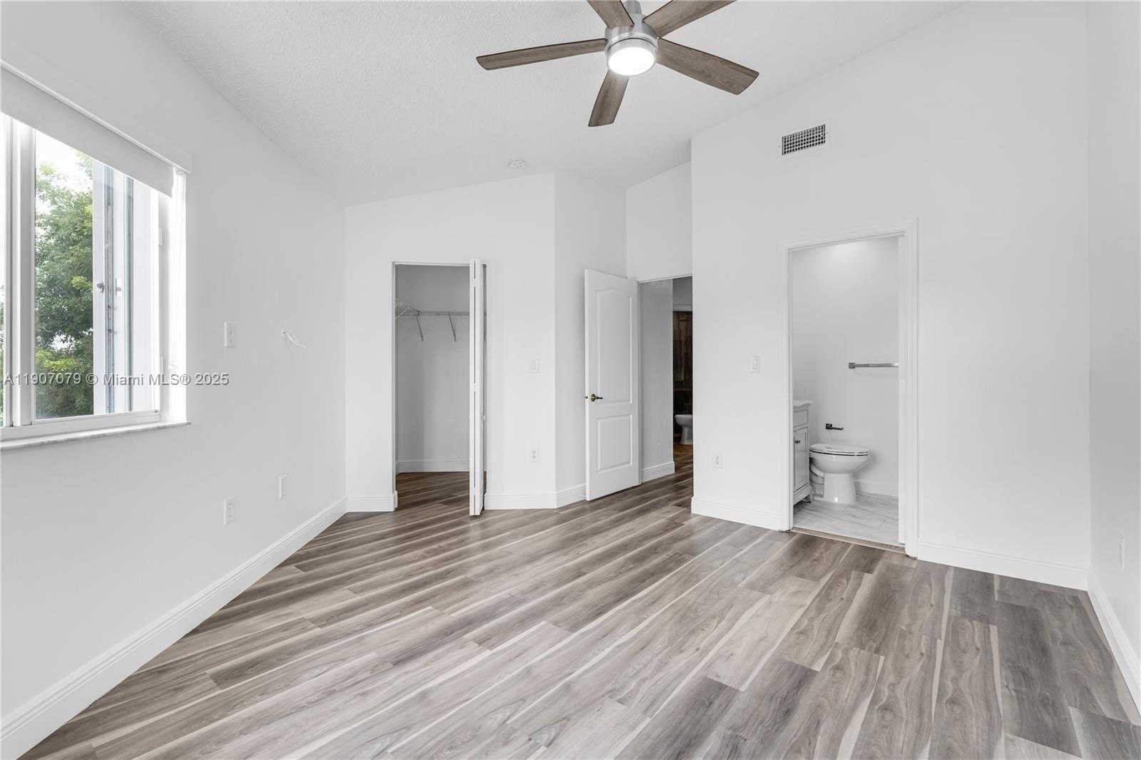 Small Image of 14308 SOUTH WEST 120TH CT #8-9, Miami Number 25