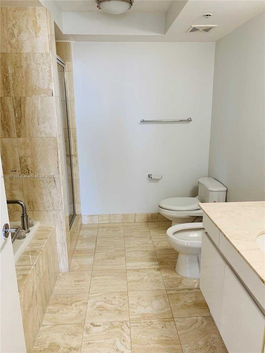 Small Image of 1800 SUNSET HARBOUR DR #1505, Miami Beach Number 10