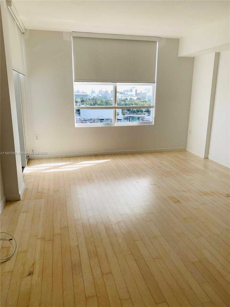 Small Image of 1800 SUNSET HARBOUR DR #1505, Miami Beach Number 4