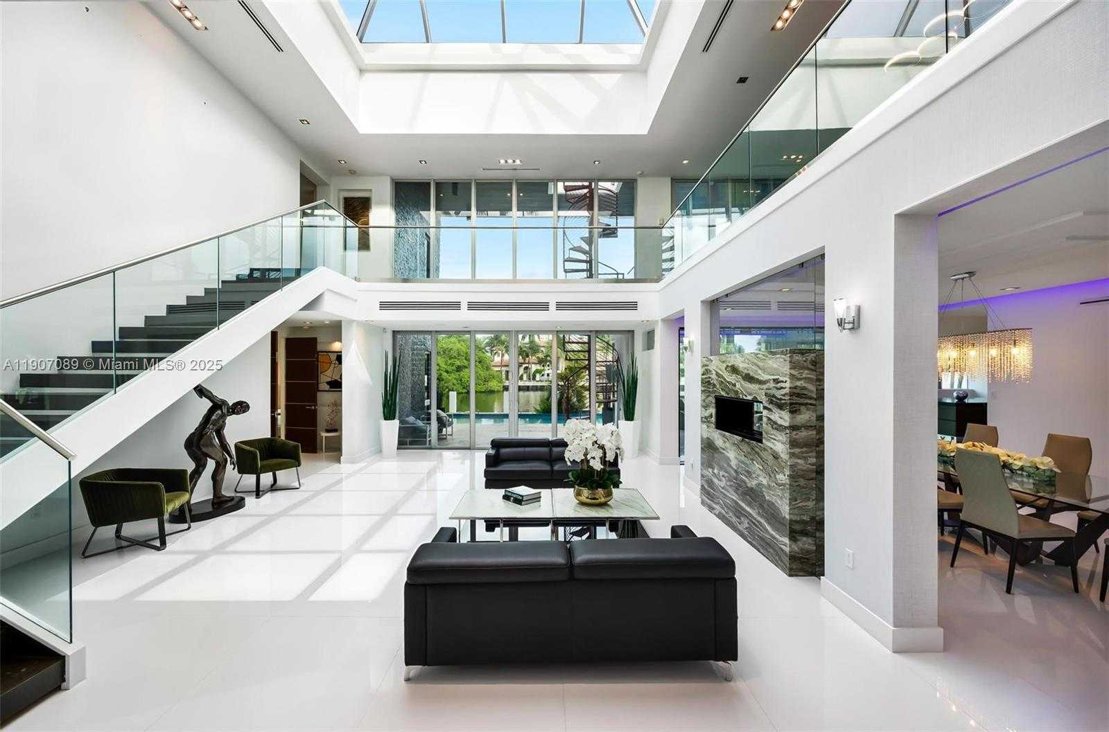 Small Image of 300 ROYAL PLAZA DR, Fort Lauderdale Number 11