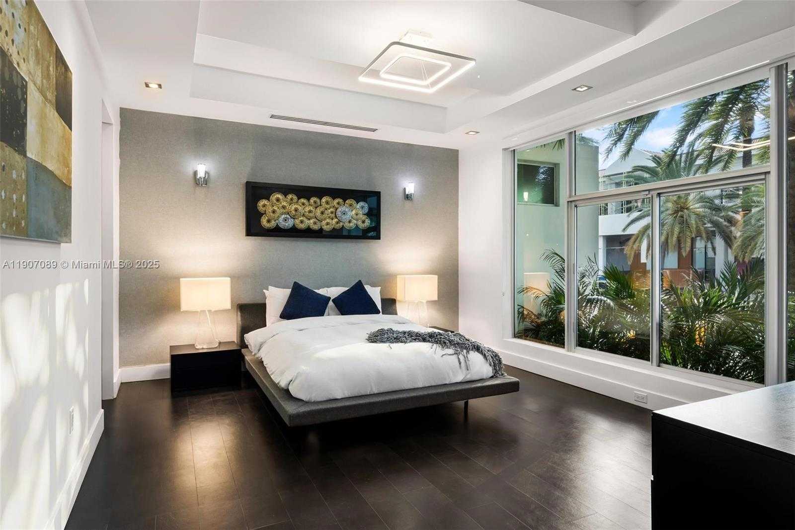 Small Image of 300 ROYAL PLAZA DR, Fort Lauderdale Number 14