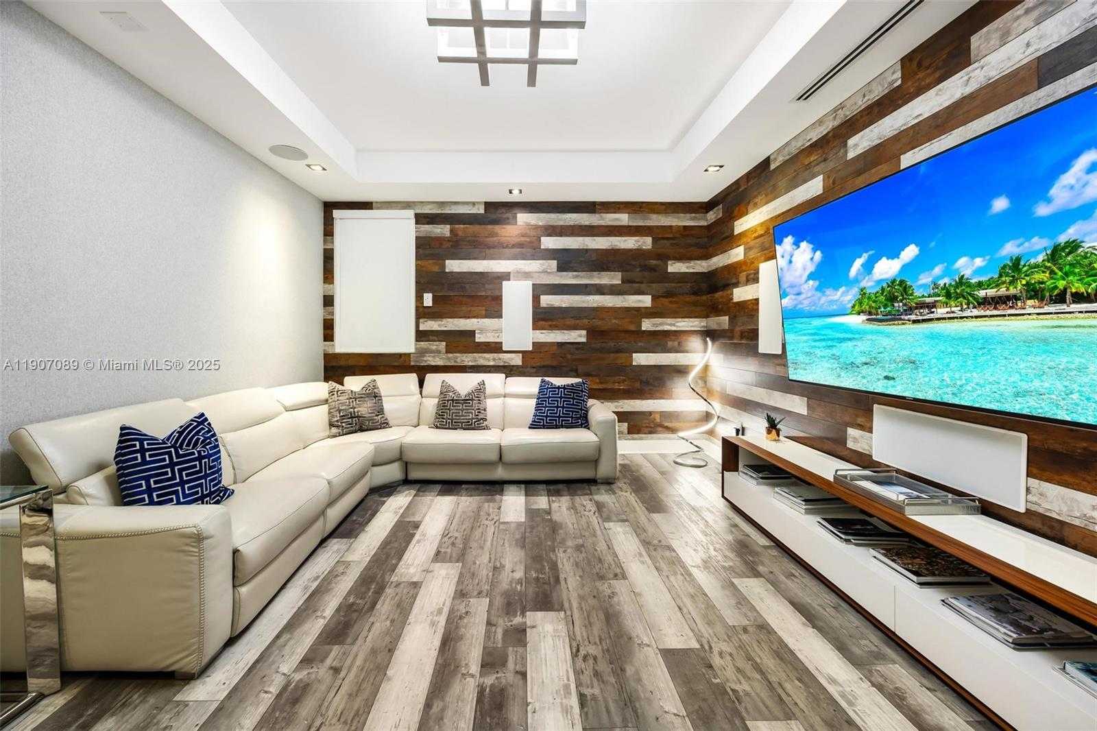 Small Image of 300 ROYAL PLAZA DR, Fort Lauderdale Number 34