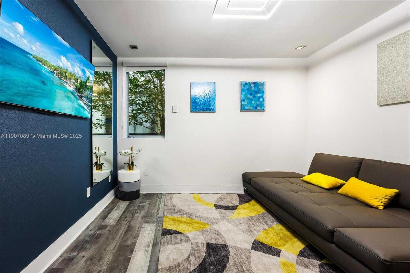 Small Image of 300 ROYAL PLAZA DR, Fort Lauderdale Number 39