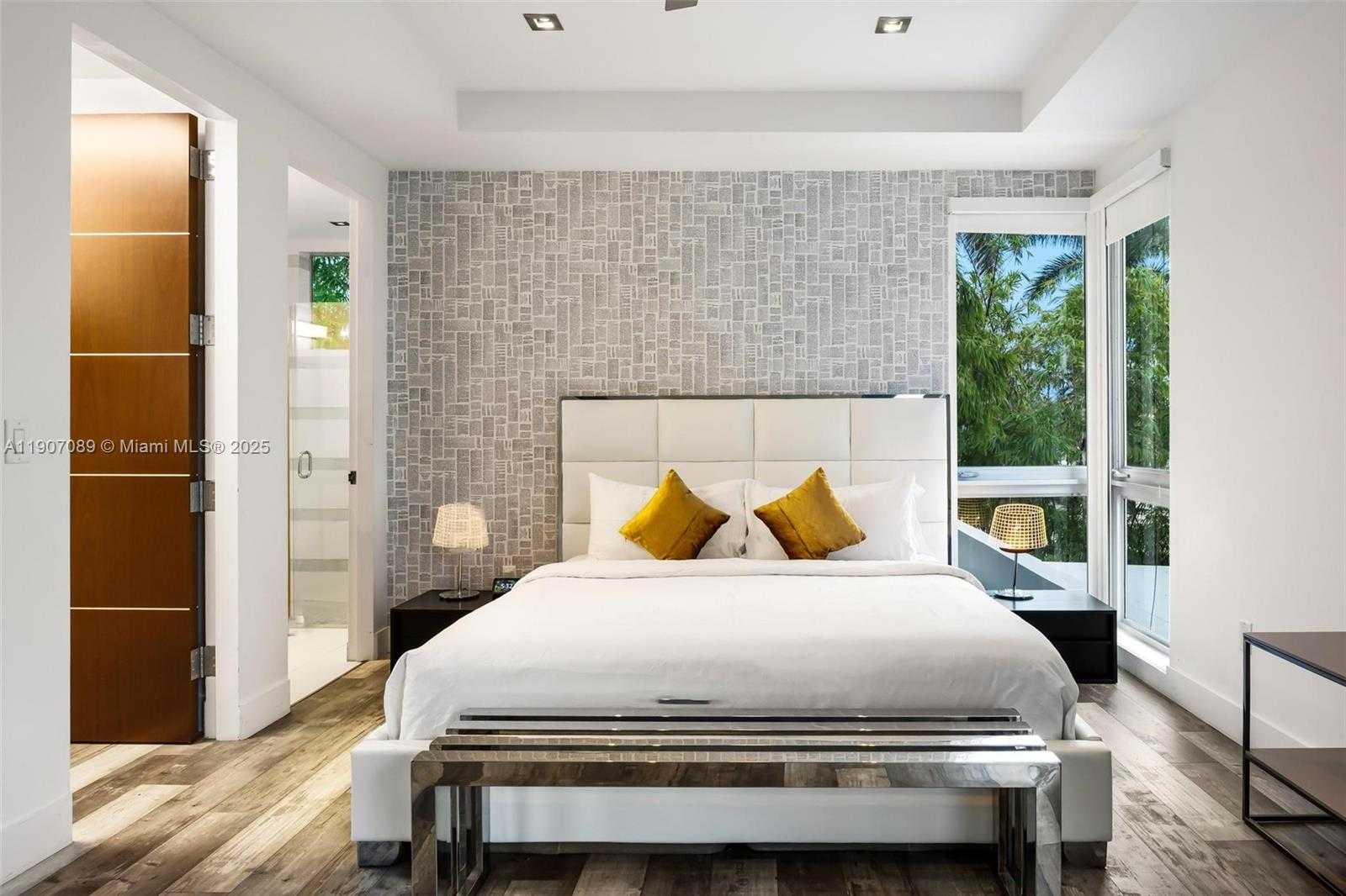 Small Image of 300 ROYAL PLAZA DR, Fort Lauderdale Number 41