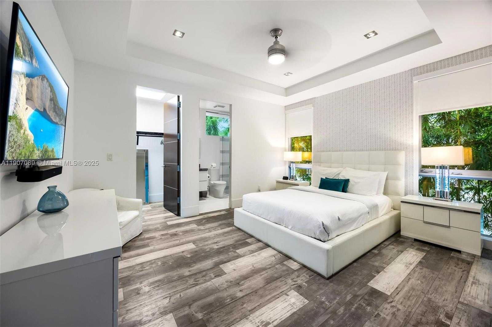 Small Image of 300 ROYAL PLAZA DR, Fort Lauderdale Number 44