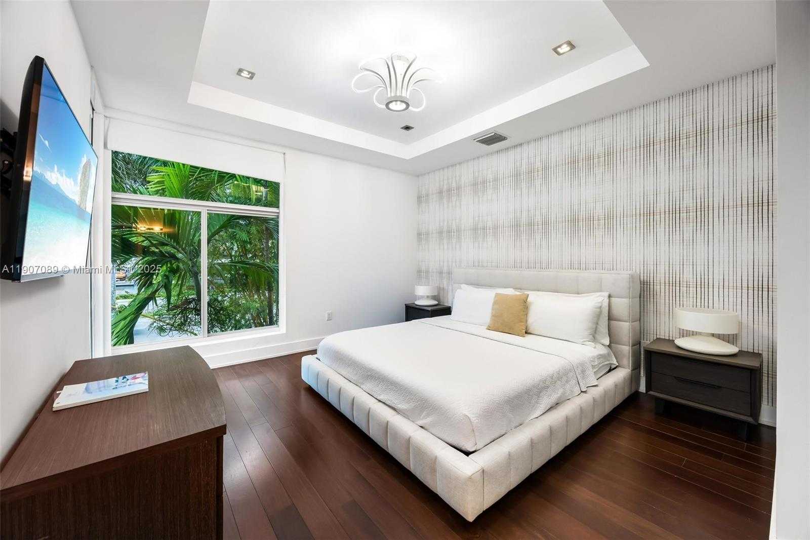 Small Image of 300 ROYAL PLAZA DR, Fort Lauderdale Number 49