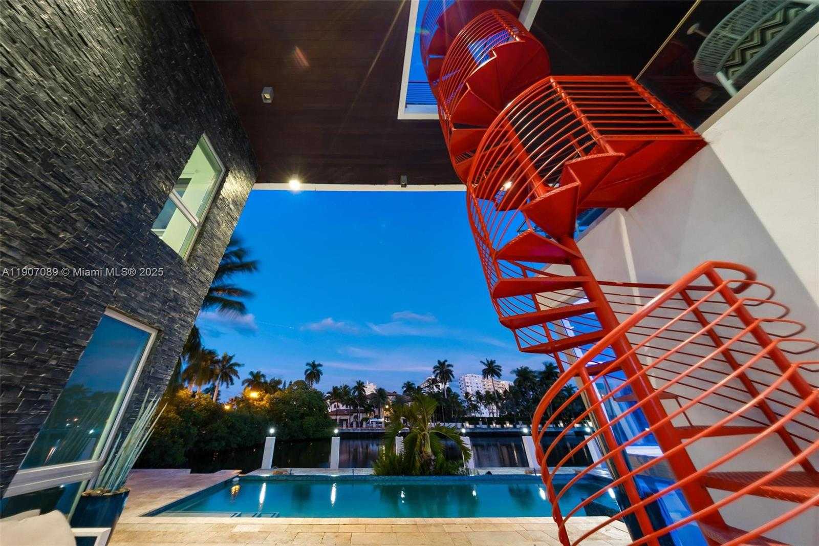 Small Image of 300 ROYAL PLAZA DR, Fort Lauderdale Number 6