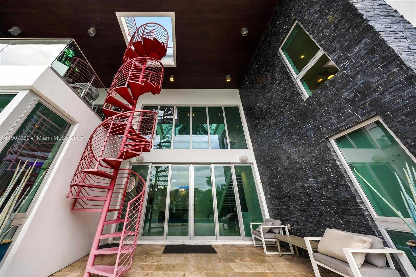 Small Image of 300 ROYAL PLAZA DR, Fort Lauderdale Number 75