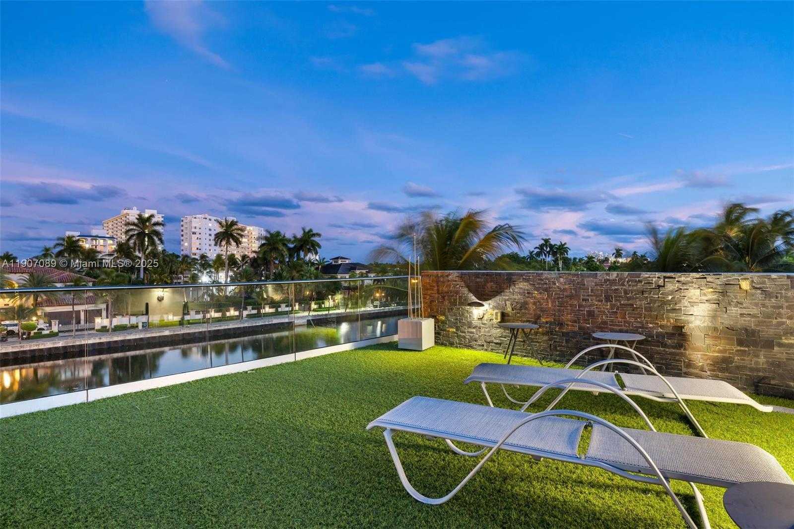 Small Image of 300 ROYAL PLAZA DR, Fort Lauderdale Number 84