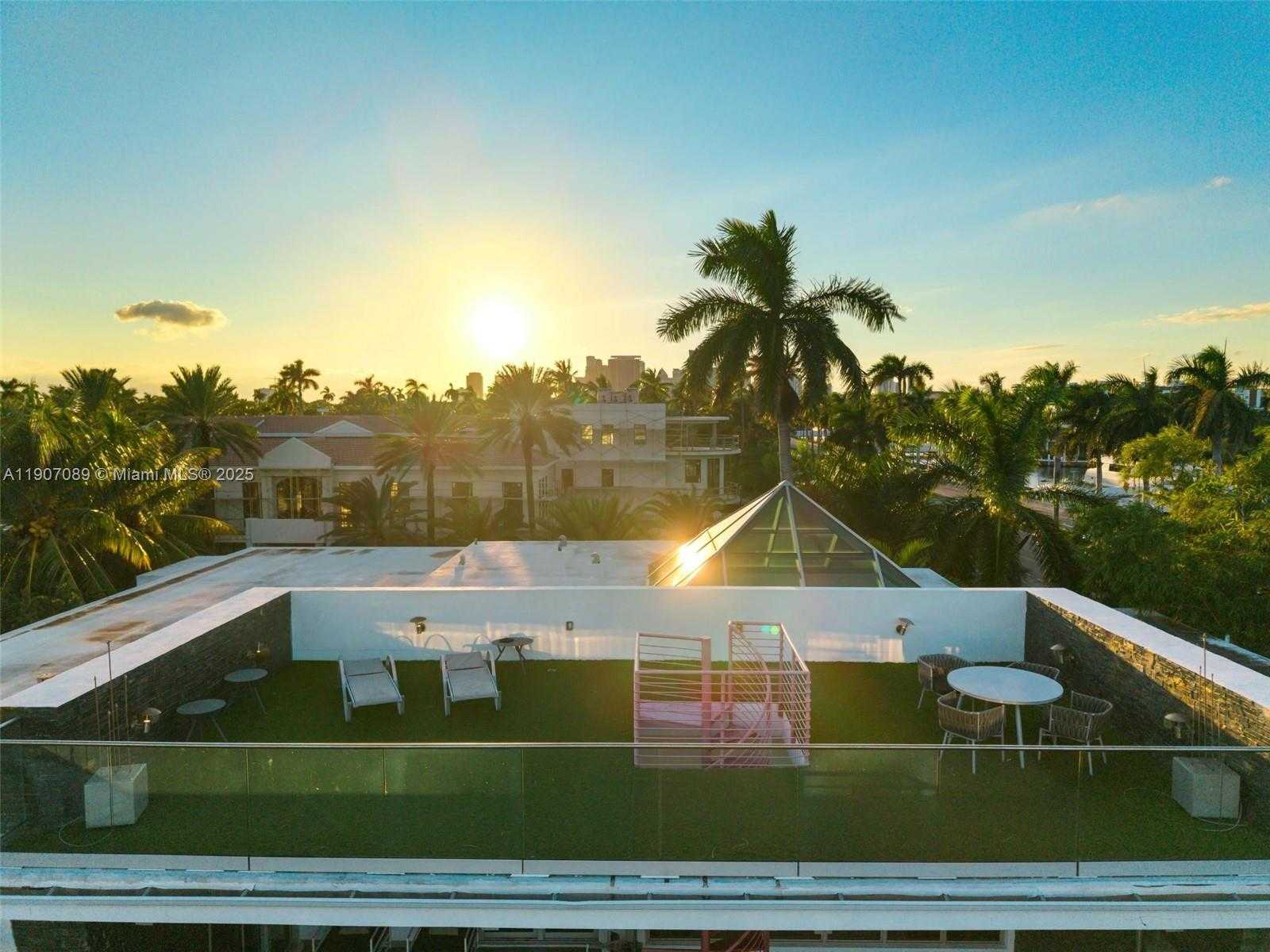 Small Image of 300 ROYAL PLAZA DR, Fort Lauderdale Number 85