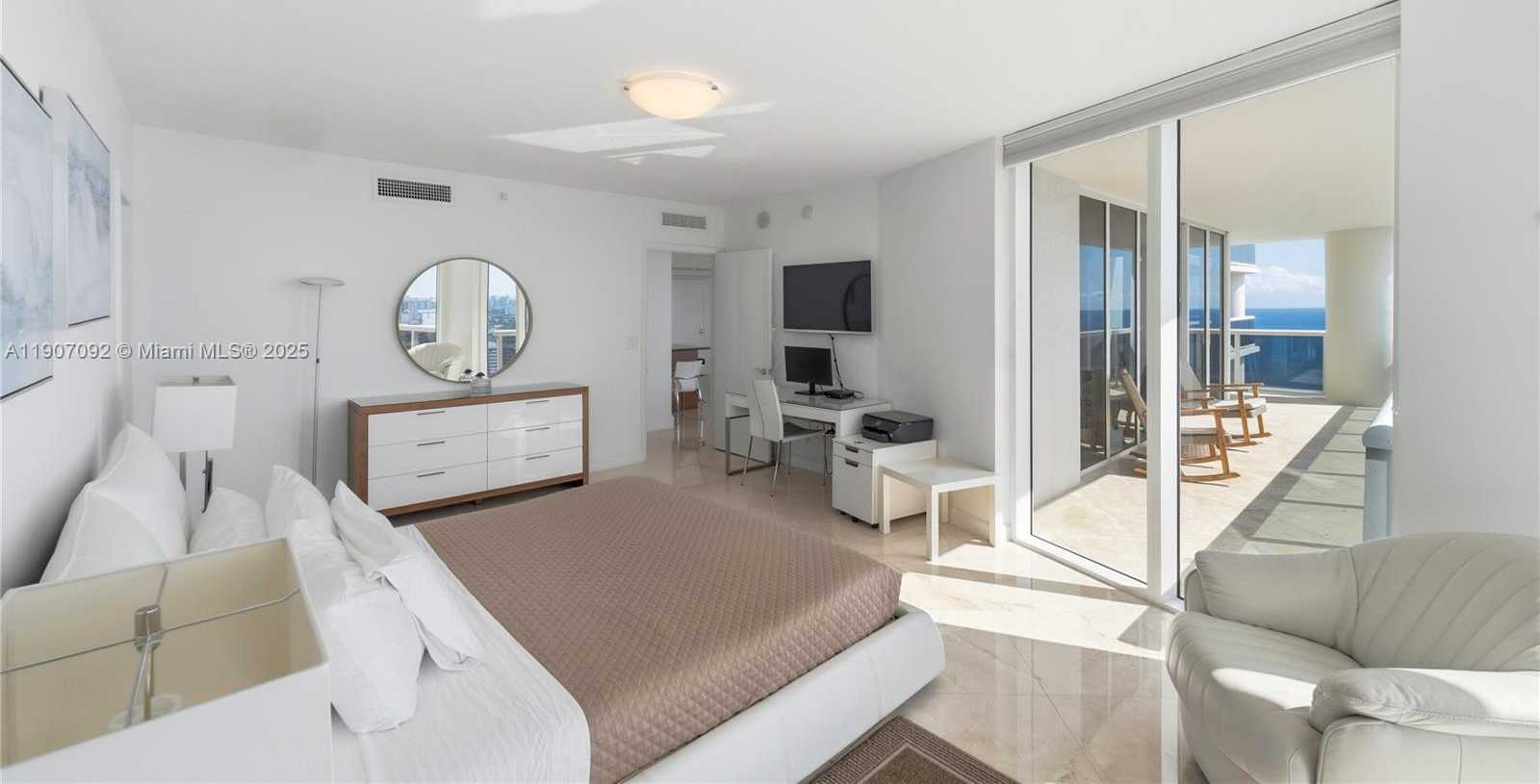 Small Image of 1850 SOUTH OCEAN DR #3805, Hallandale Beach Number 16