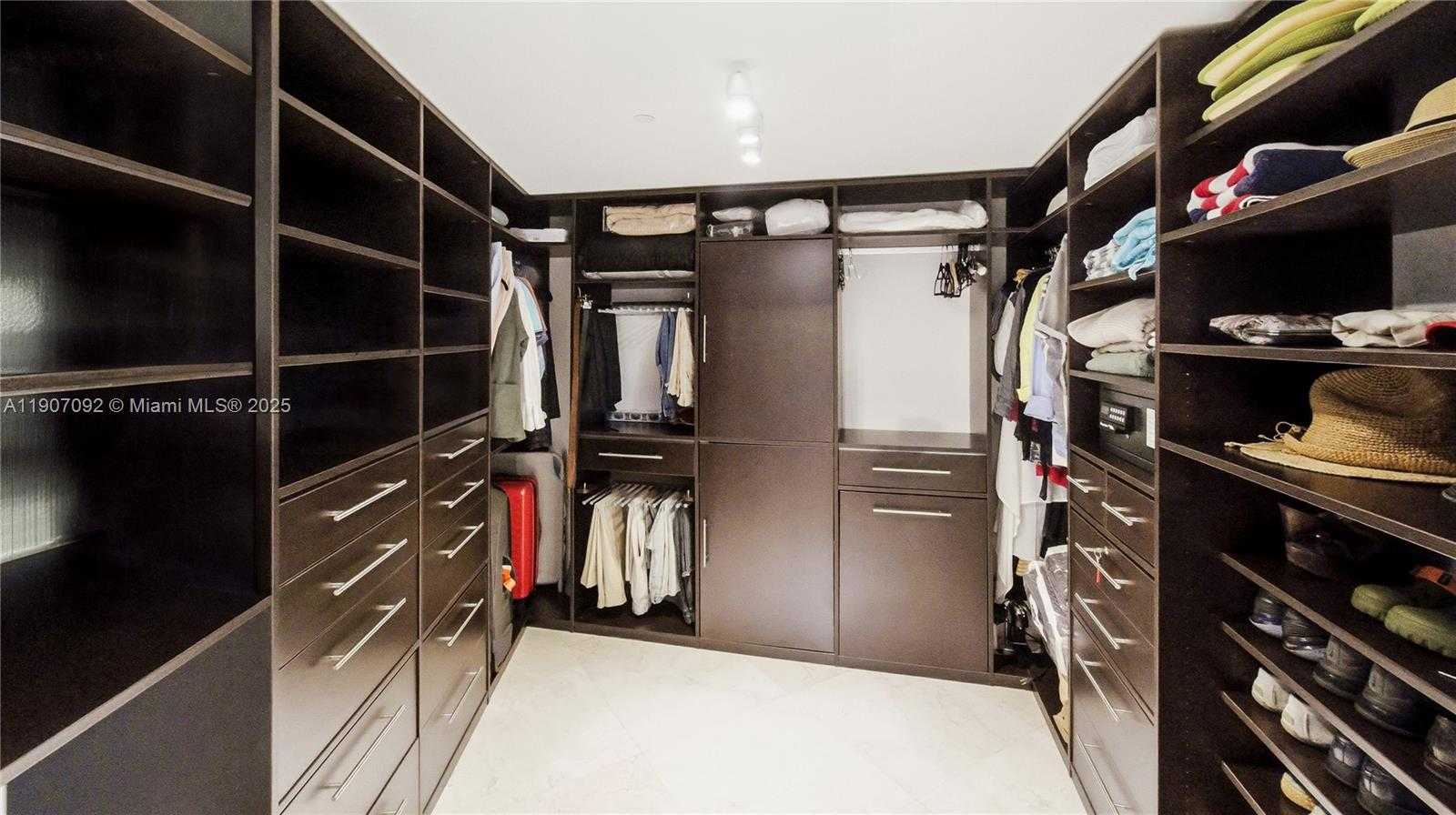 Small Image of 1850 SOUTH OCEAN DR #3805, Hallandale Beach Number 19