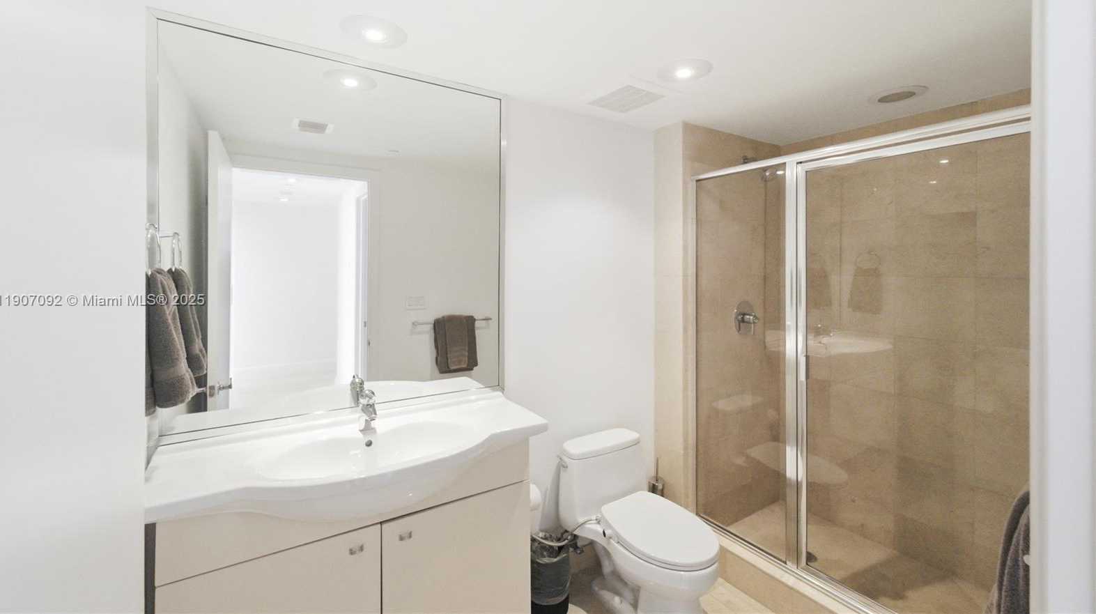 Small Image of 1850 SOUTH OCEAN DR #3805, Hallandale Beach Number 23