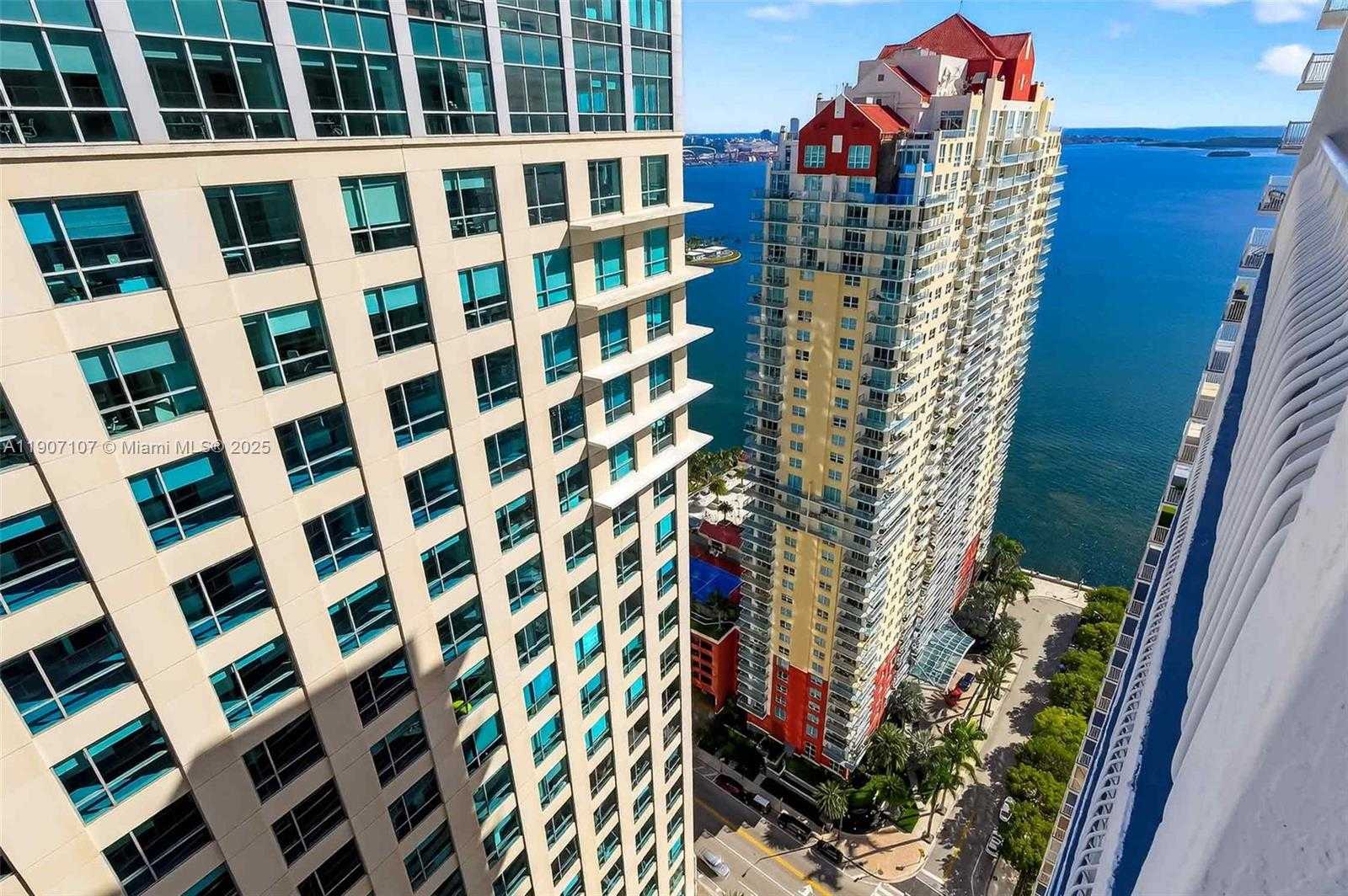 Small Image of 1200 BRICKELL BAY DR #3914, Miami Number 20