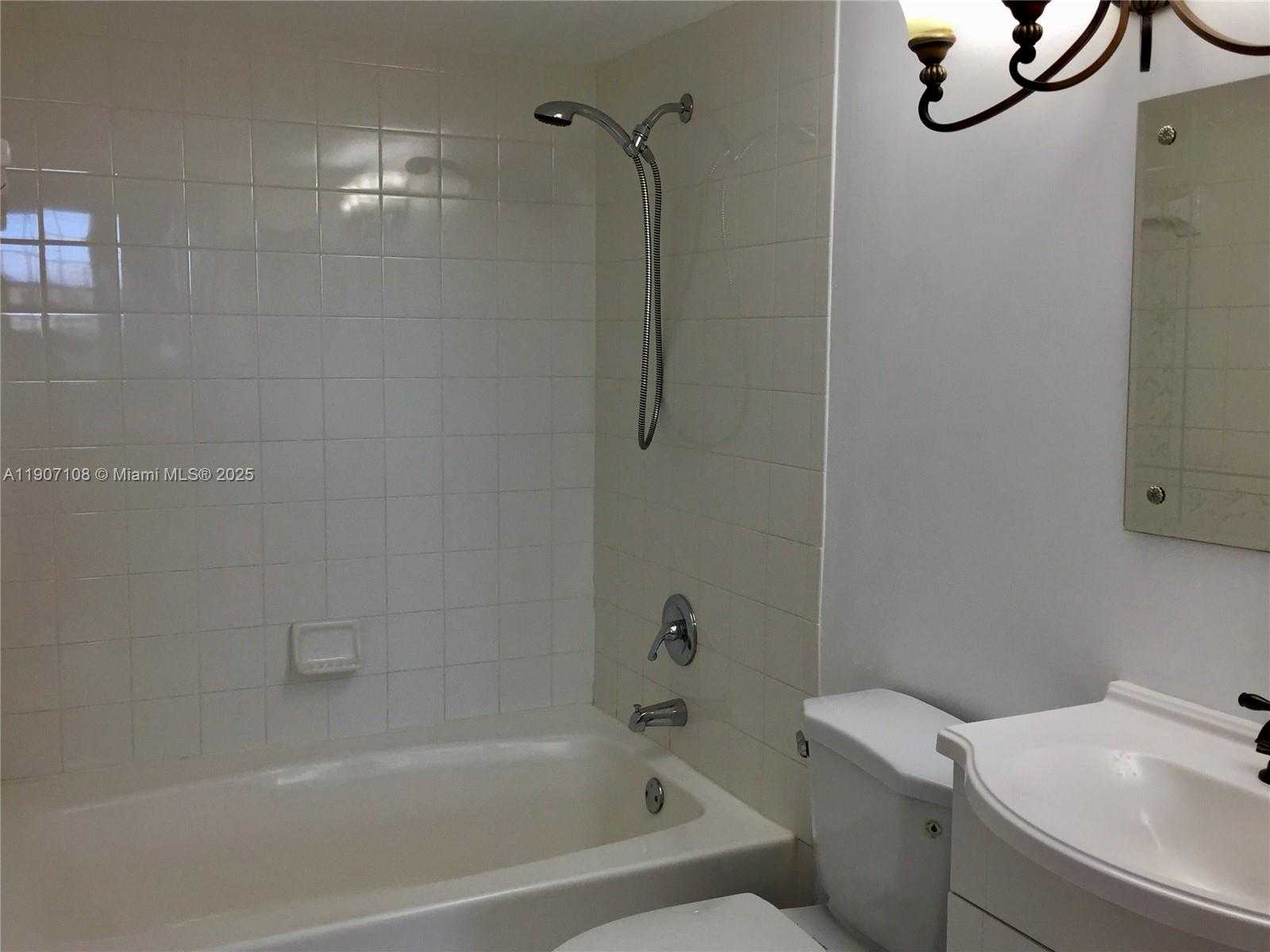 Small Image of 19555 EAST COUNTRY CLUB DR #8607, Aventura Number 11