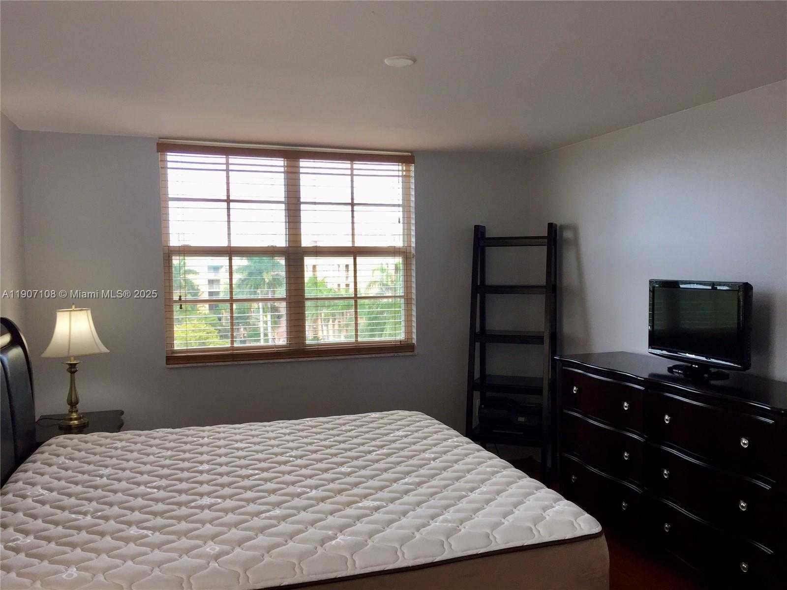 Small Image of 19555 EAST COUNTRY CLUB DR #8607, Aventura Number 6