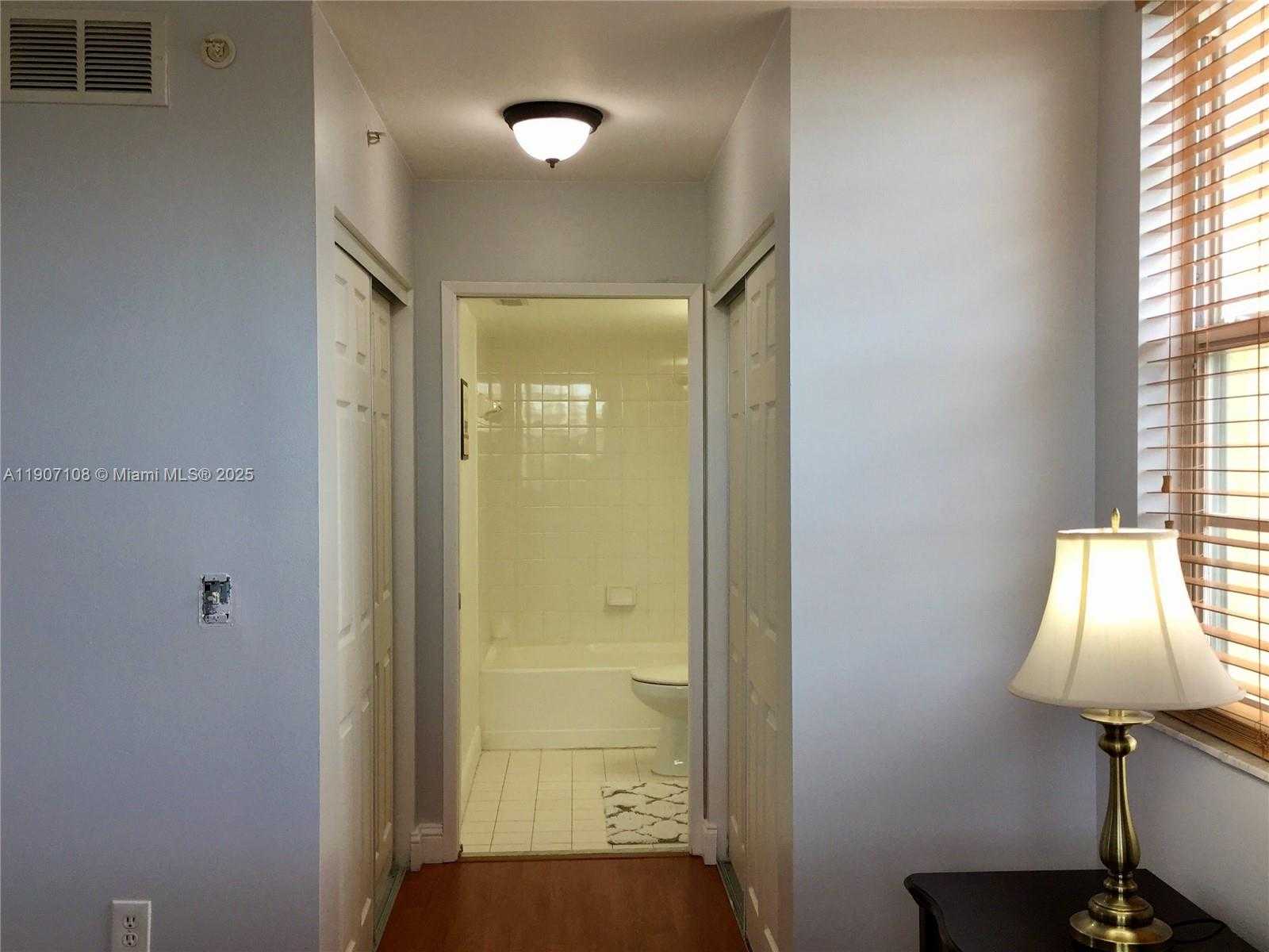 Small Image of 19555 EAST COUNTRY CLUB DR #8607, Aventura Number 7