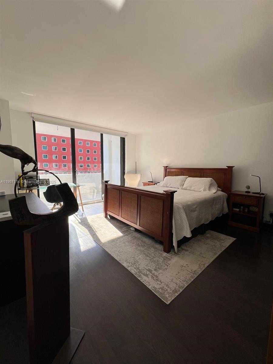 Small Image of 1581 BRICKELL AVE #2005, Miami Number 24