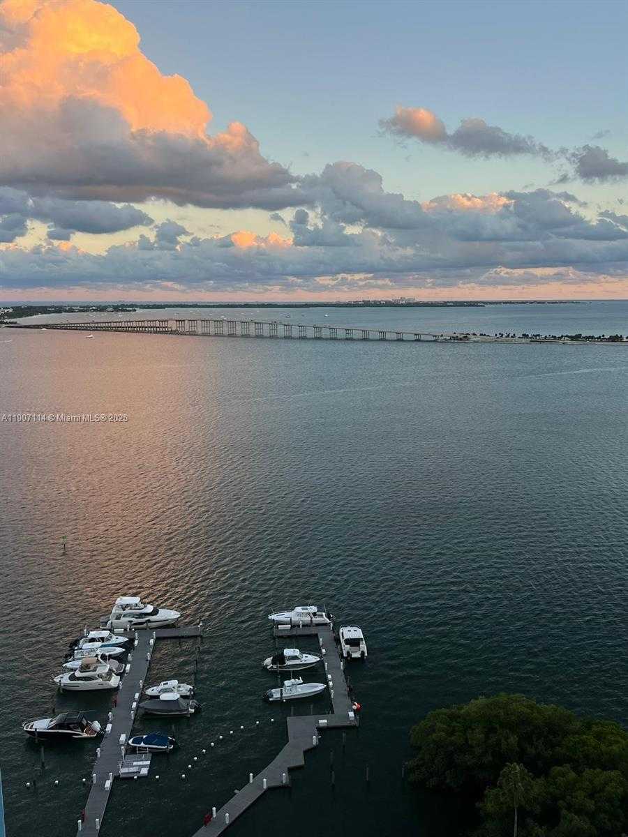 Small Image of 1581 BRICKELL AVE #2005, Miami Number 38