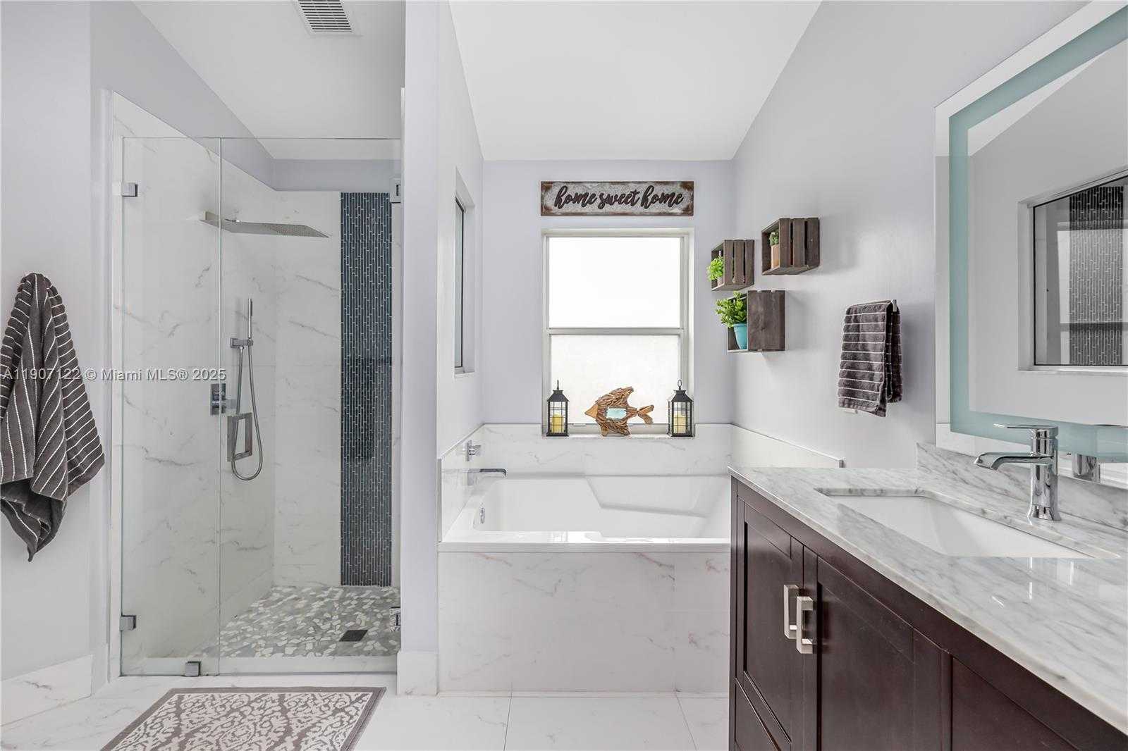 Small Image of 19146 NORTH WEST 24TH PL, Pembroke Pines Number 22