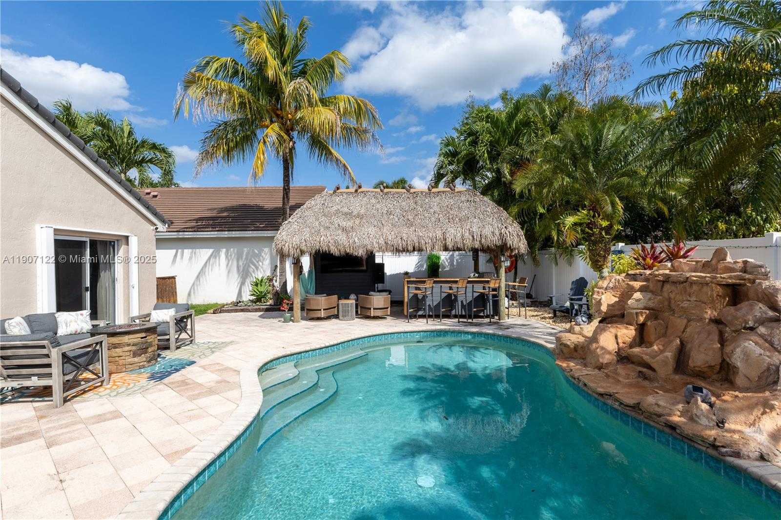 Small Image of 19146 NORTH WEST 24TH PL, Pembroke Pines Number 34