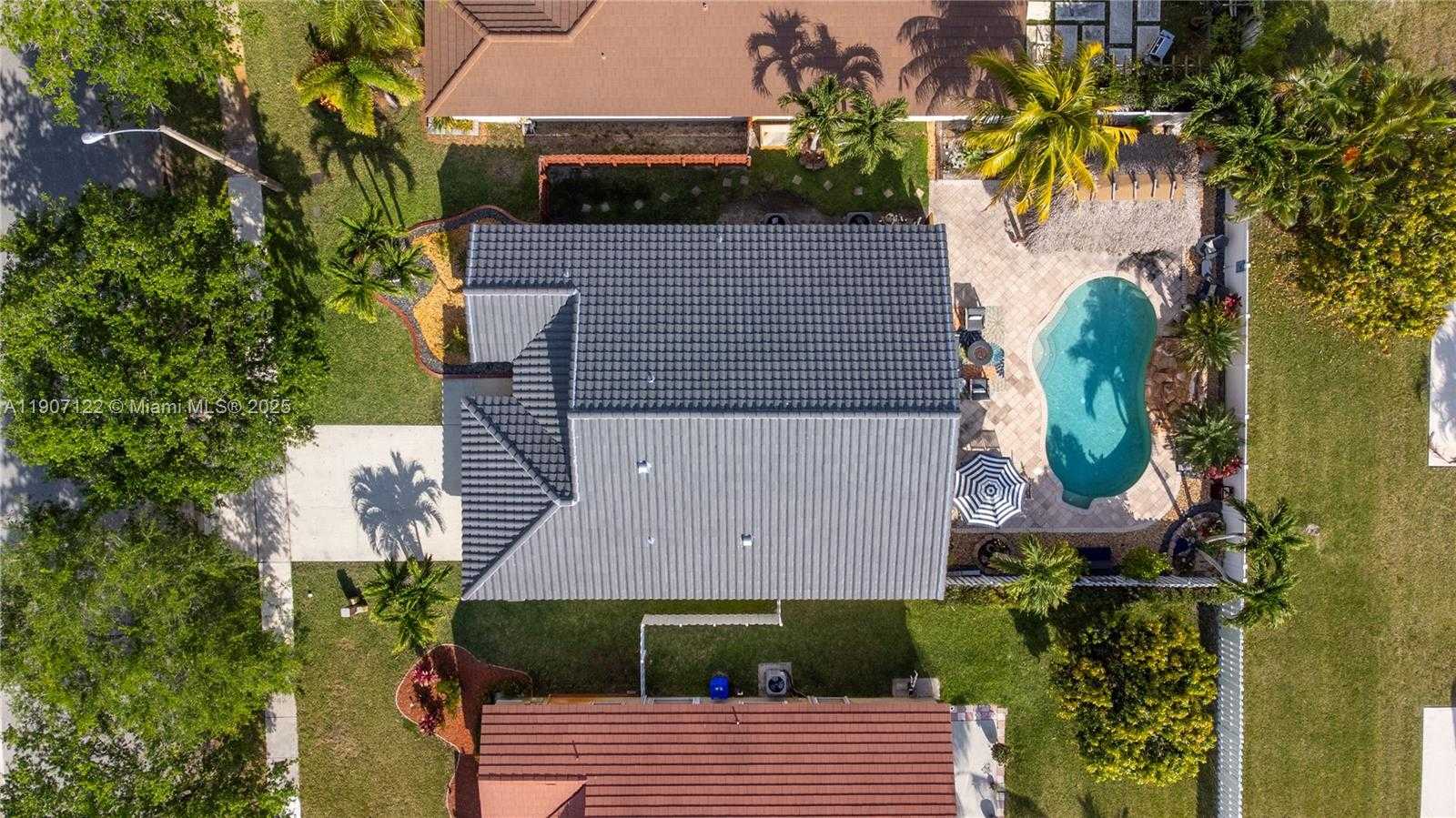 Small Image of 19146 NORTH WEST 24TH PL, Pembroke Pines Number 41