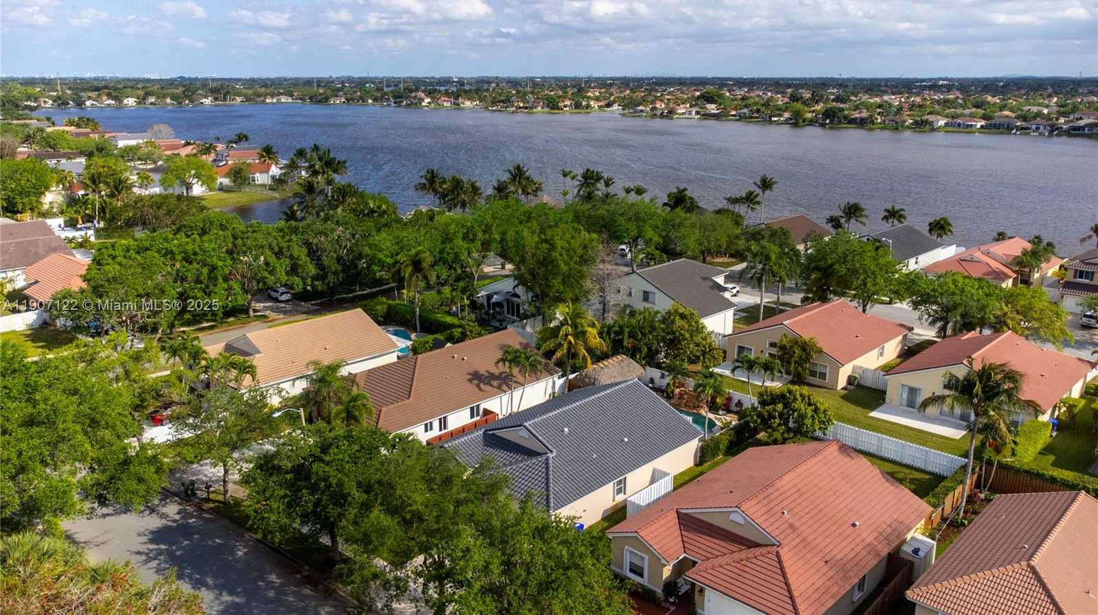 Small Image of 19146 NORTH WEST 24TH PL, Pembroke Pines Number 45