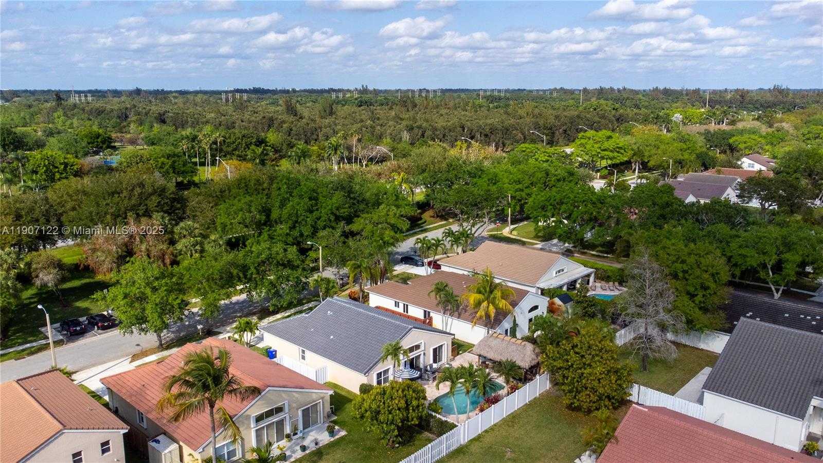 Small Image of 19146 NORTH WEST 24TH PL, Pembroke Pines Number 47