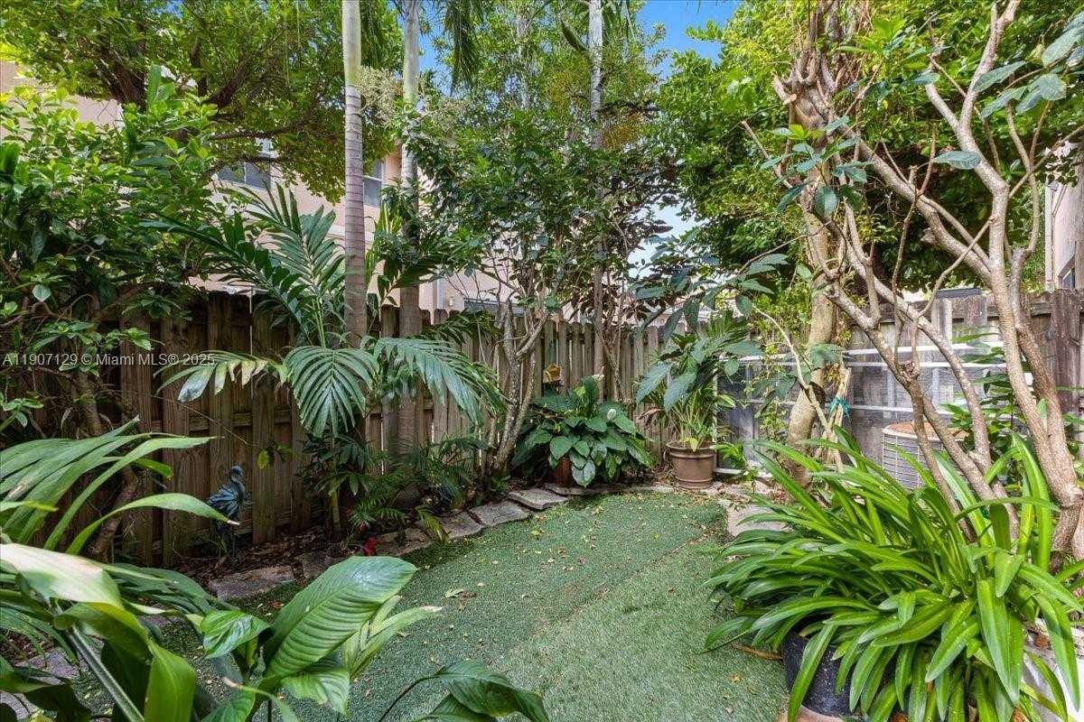 Small Image of 12482 SOUTH WEST 122ND ST, Miami Number 10