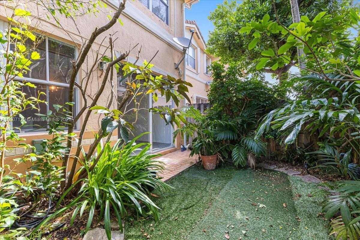 Small Image of 12482 SOUTH WEST 122ND ST, Miami Number 11