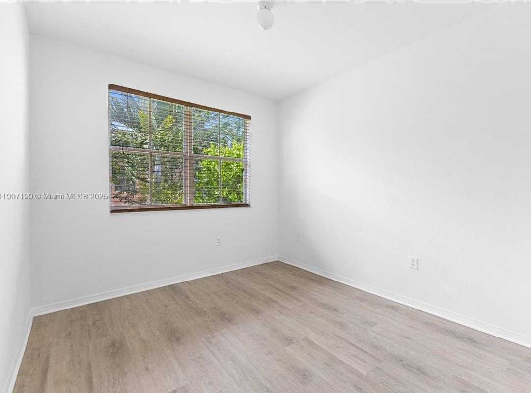 Small Image of 12482 SOUTH WEST 122ND ST, Miami Number 23