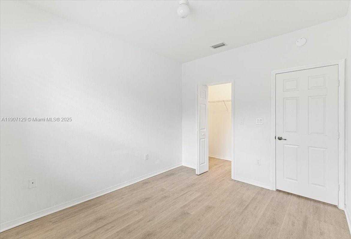 Small Image of 12482 SOUTH WEST 122ND ST, Miami Number 24