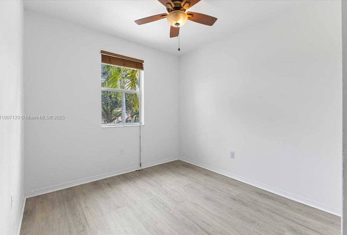 Small Image of 12482 SOUTH WEST 122ND ST, Miami Number 27