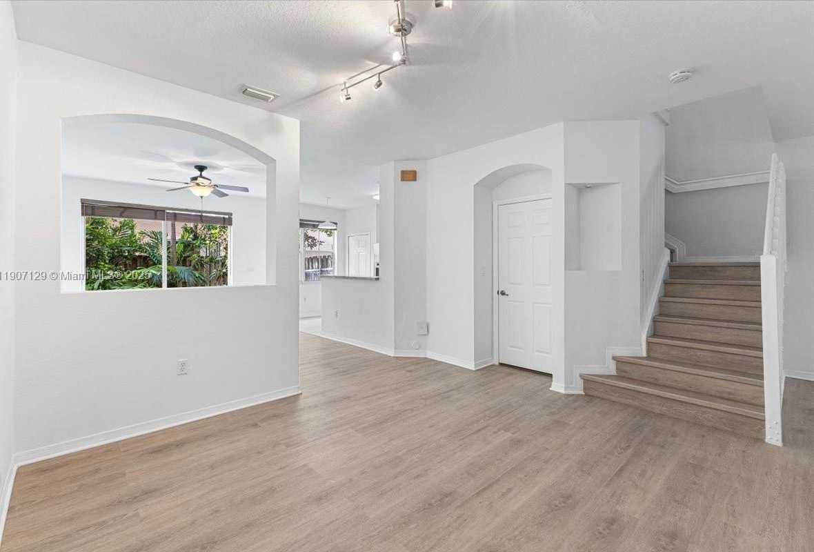 Small Image of 12482 SOUTH WEST 122ND ST, Miami Number 6