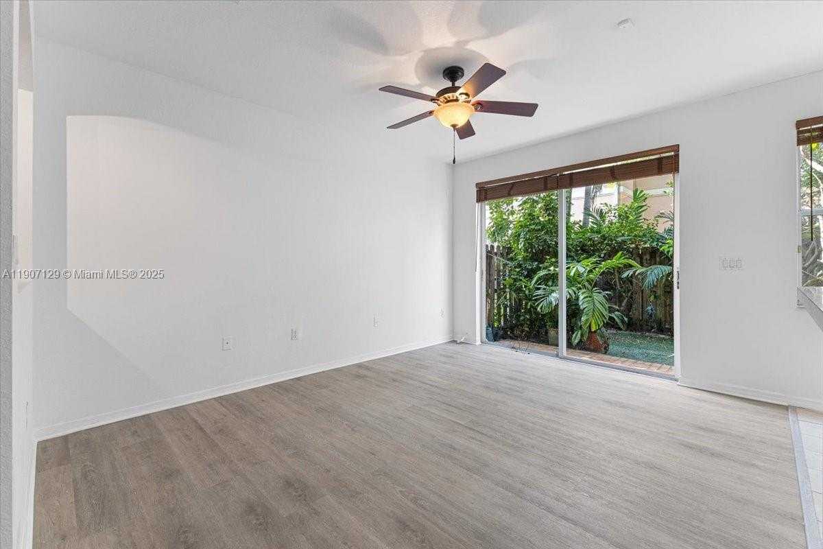 Small Image of 12482 SOUTH WEST 122ND ST, Miami Number 8