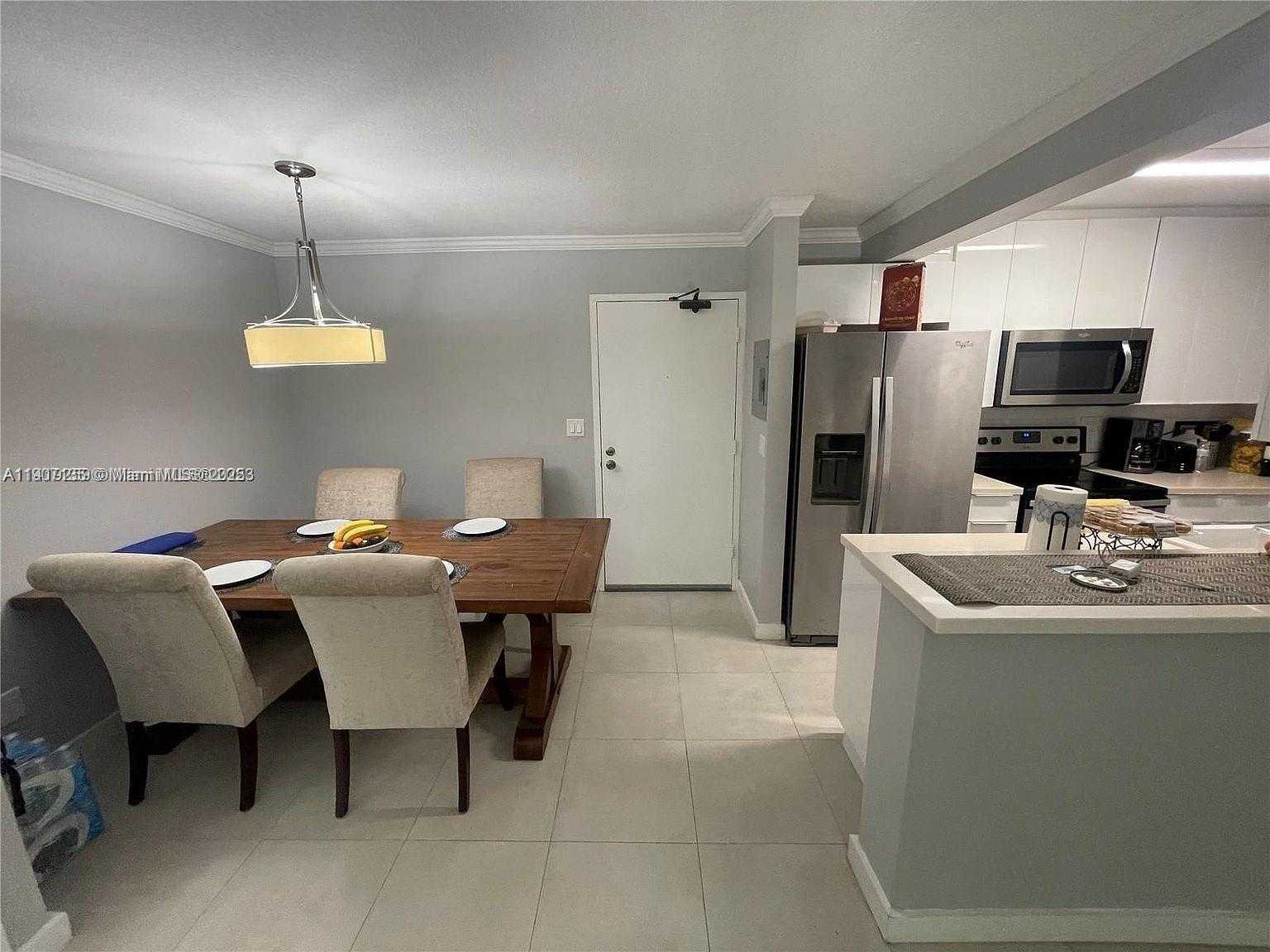 Small Image of 2201 BRICKELL AVE #16, Miami Number 2
