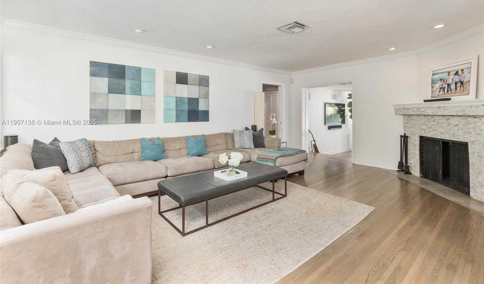 Small Image of 9240 SOUTH WEST 69TH CT, Pinecrest Number 3