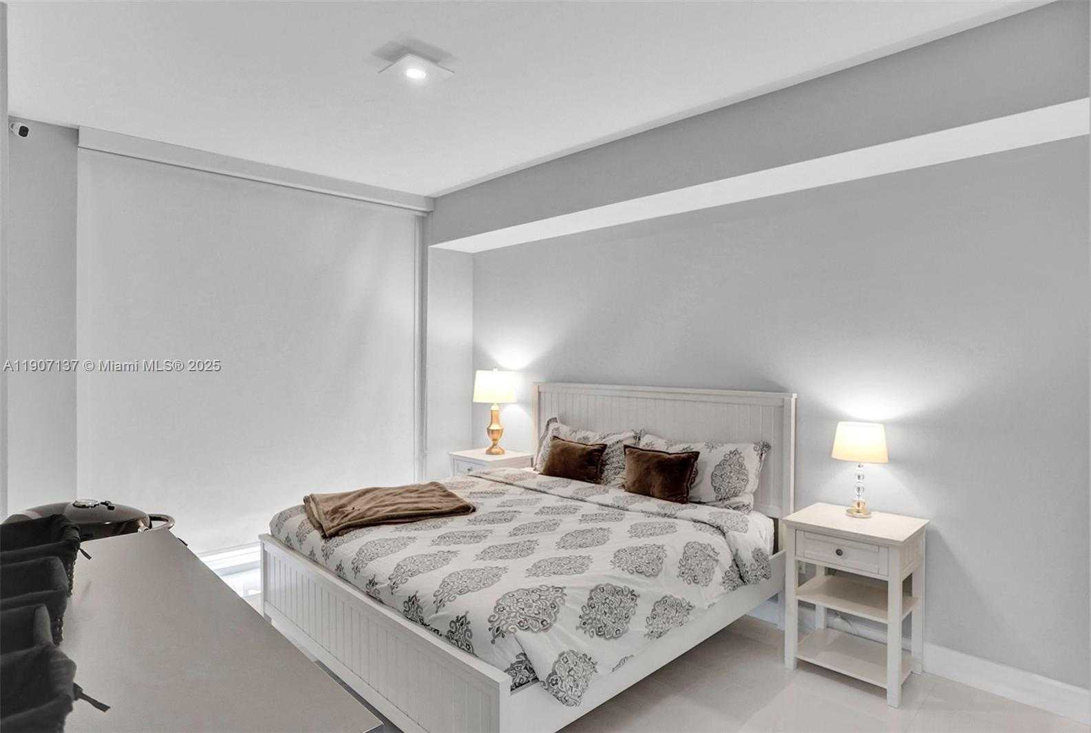 Imagen de Pequeño Objeto