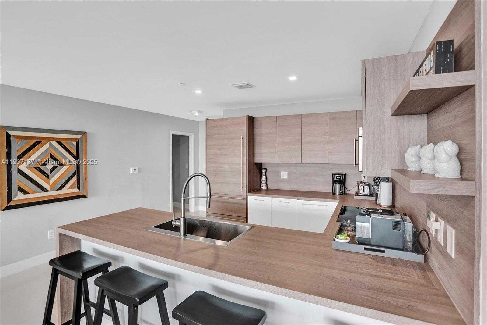 Imagen de Pequeño Objeto