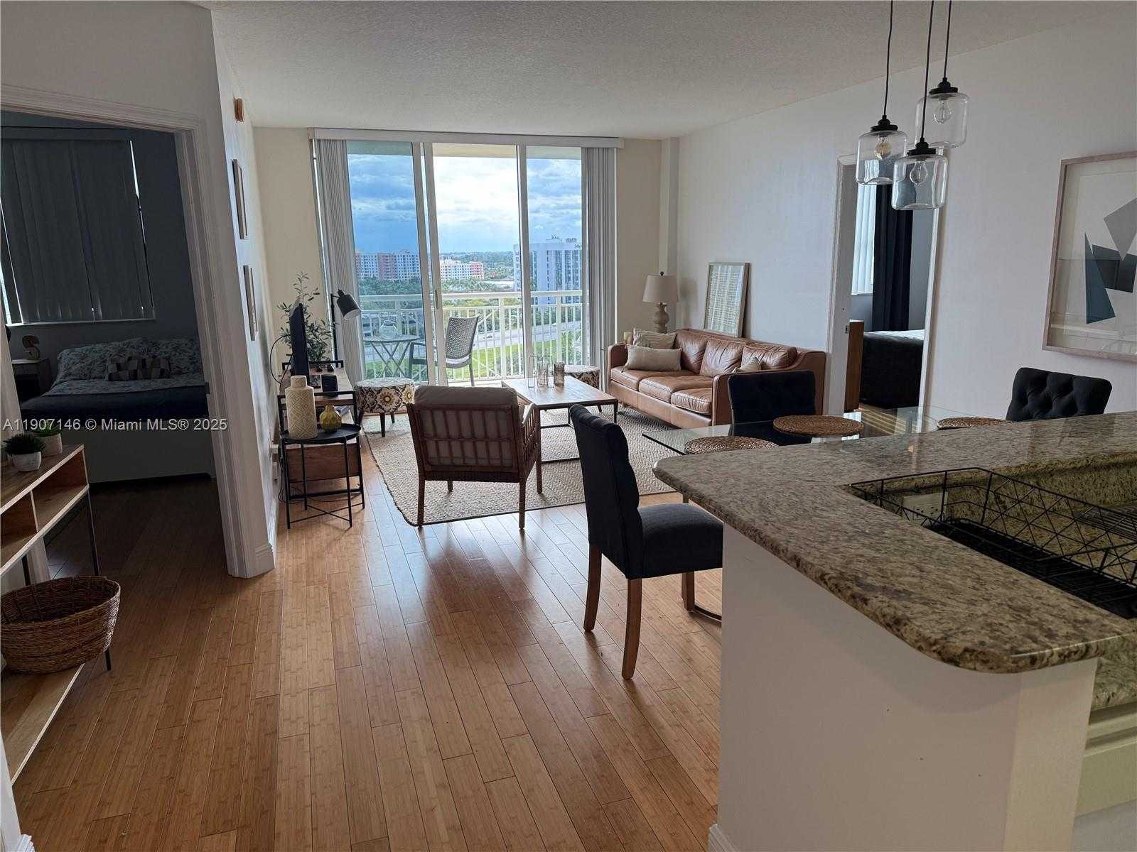 Small Image of 19501 WEST COUNTRY CLUB DR #1405, Aventura Number 4